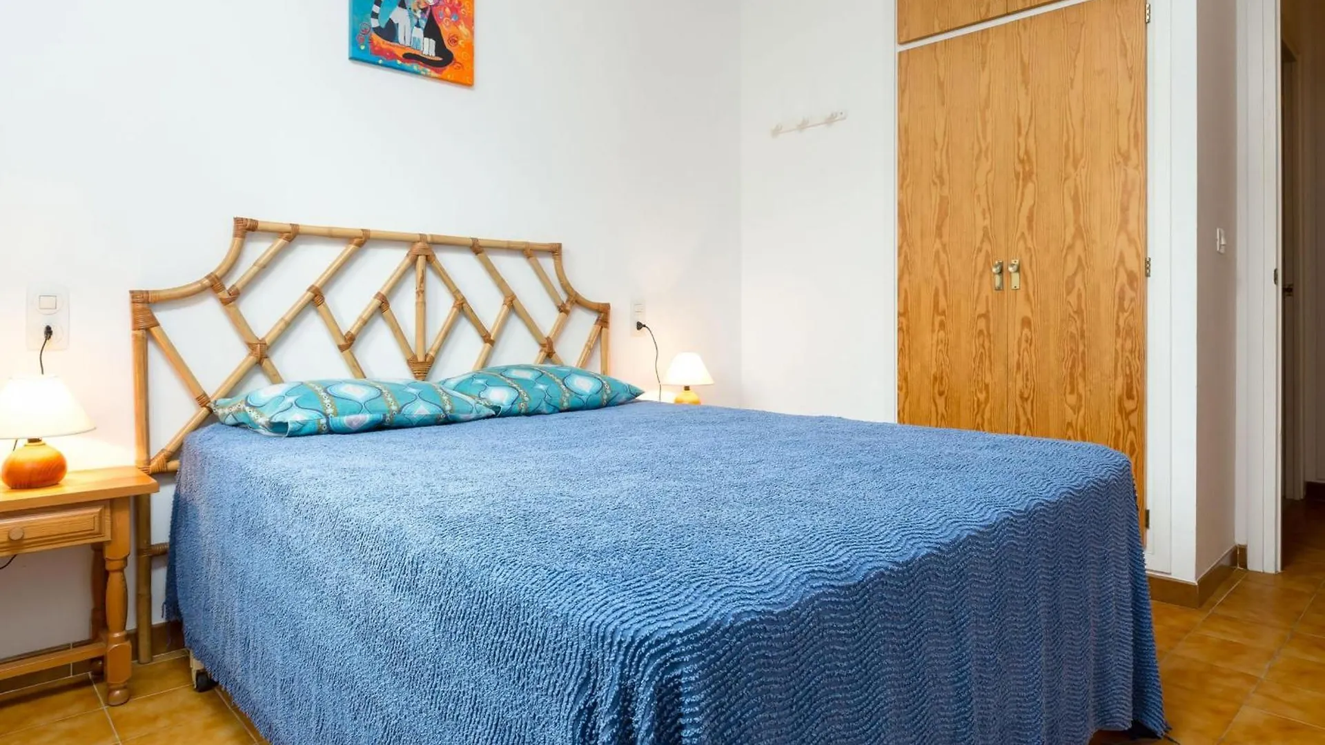 Luminoso Apartamento Con Vistas Al Mar A 50M De La Playa De Grifeu, Llanca - Es-228-25 Apartman